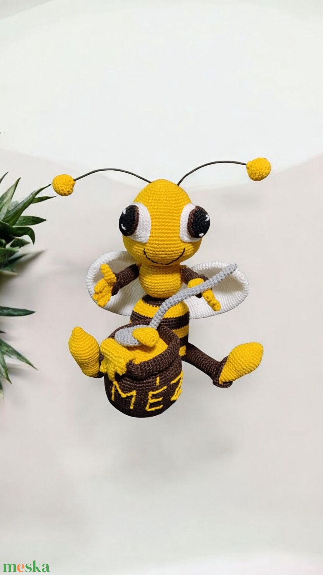 Amigurumi horgolt méhecske csuporral  - játék & sport - plüssállat & játékfigura - más figura - Meska.hu