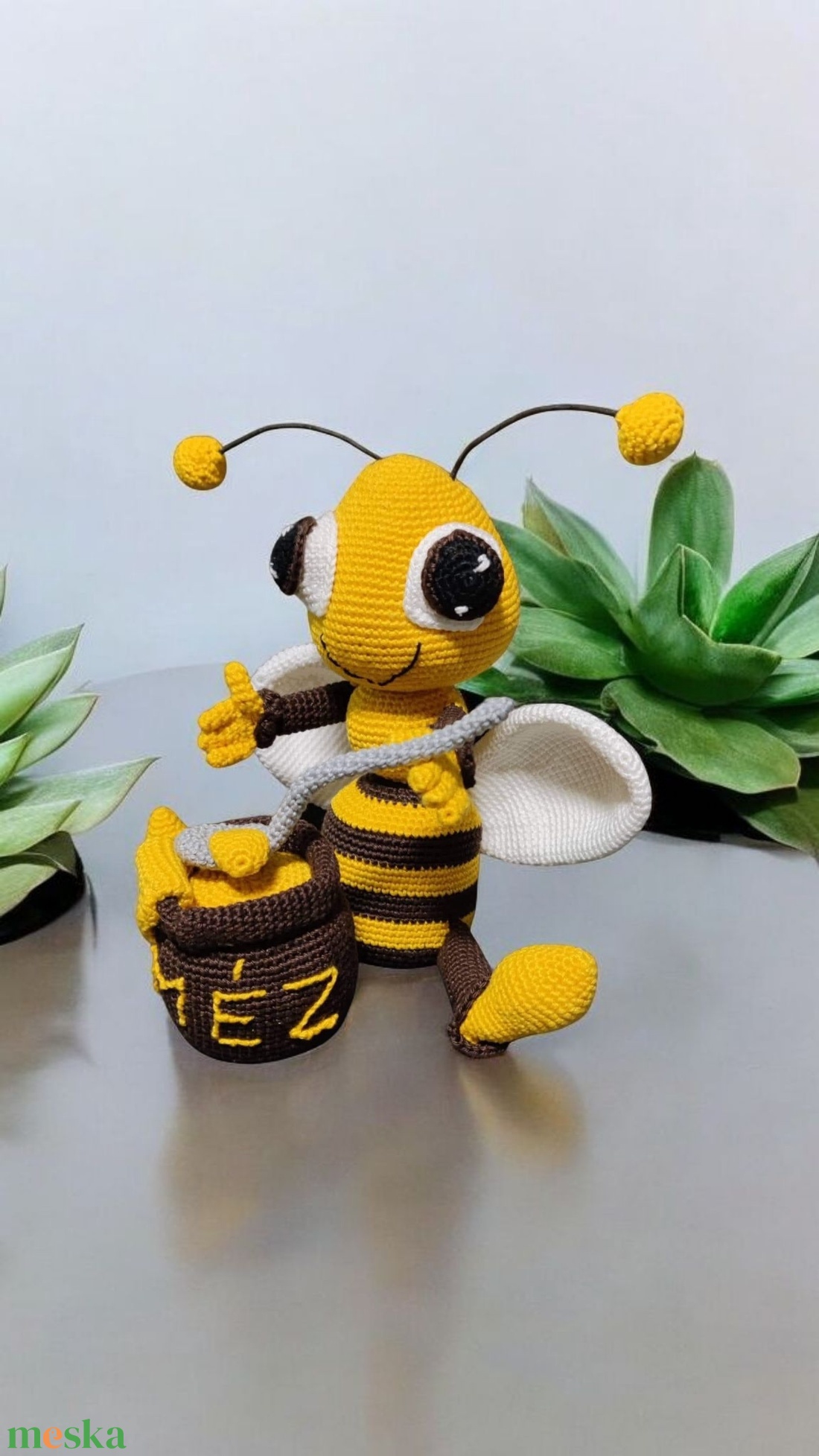 Amigurumi horgolt méhecske csuporral  - játék & sport - plüssállat & játékfigura - más figura - Meska.hu