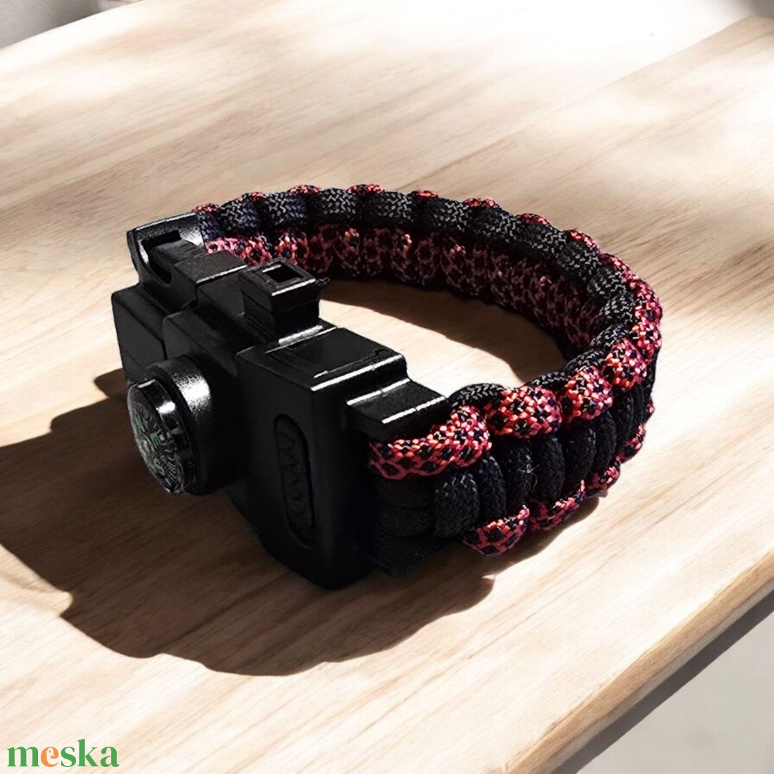 Eredeti Paracord zsinórból, túlélő csattal karkötő  - ékszer - karkötő - széles karkötő - Meska.hu