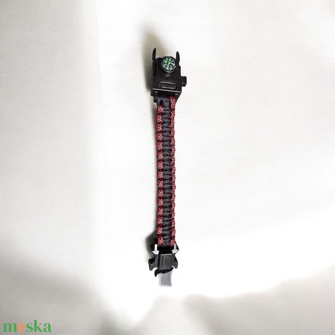 Eredeti Paracord zsinórból, túlélő csattal karkötő  - ékszer - karkötő - széles karkötő - Meska.hu