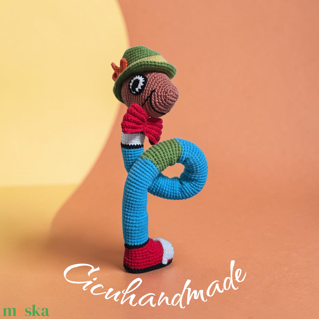 Egon a kalapos kukac a Tesz-Vesz város lakója  - játék & sport - plüssállat & játékfigura - plüss mesefigurák - Meska.hu