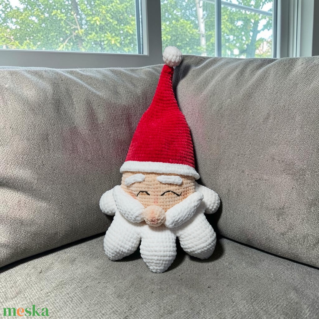 Amigurumi horgolt Mikulás dekoráció  - karácsony - karácsonyi lakásdekoráció - karácsonyfa szoknya, karácsonyfa alátét - Meska.hu