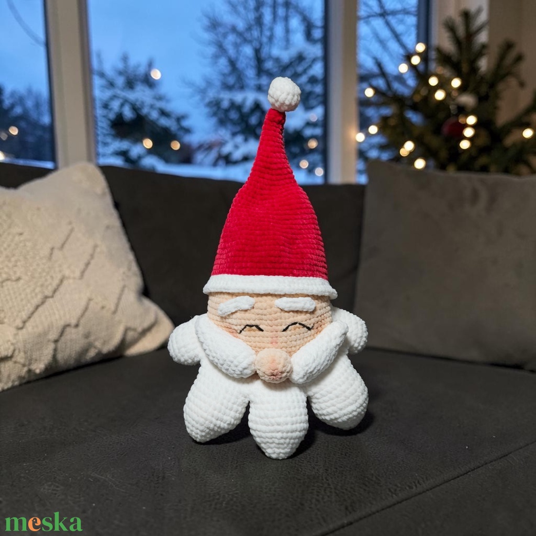 Amigurumi horgolt Mikulás dekoráció  - karácsony - karácsonyi lakásdekoráció - karácsonyfa szoknya, karácsonyfa alátét - Meska.hu