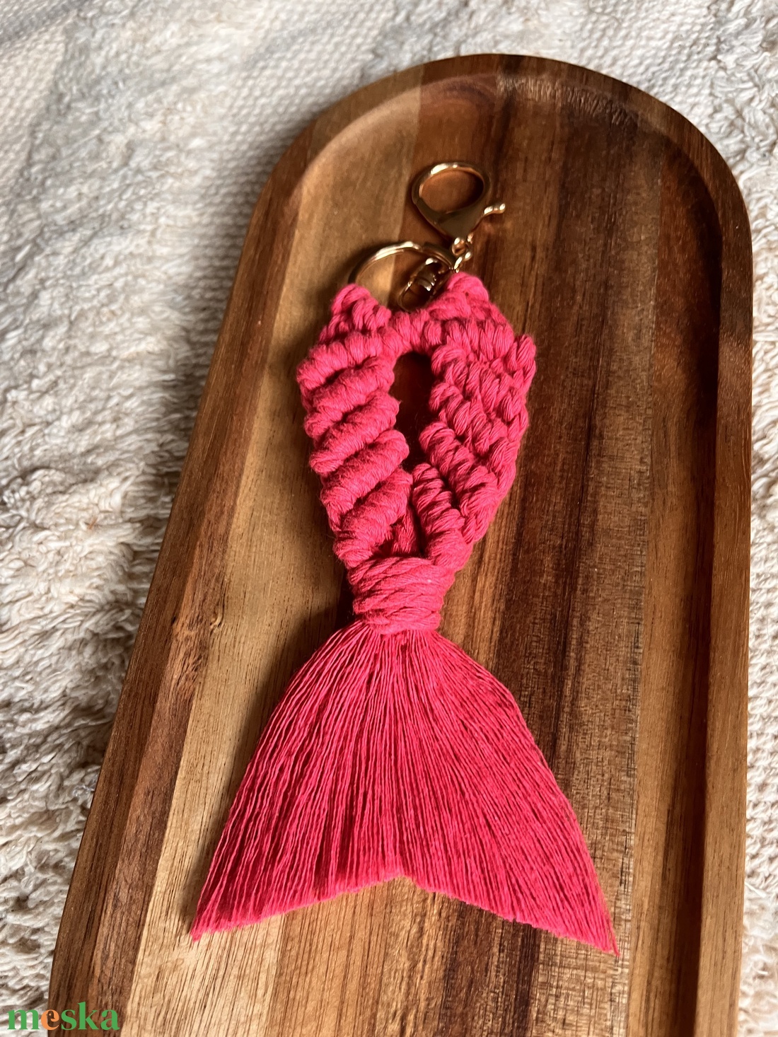 Nagy halacska makramé-kulcstartó - táska & tok - kulcstartó & táskadísz - kulcstartó - Meska.hu