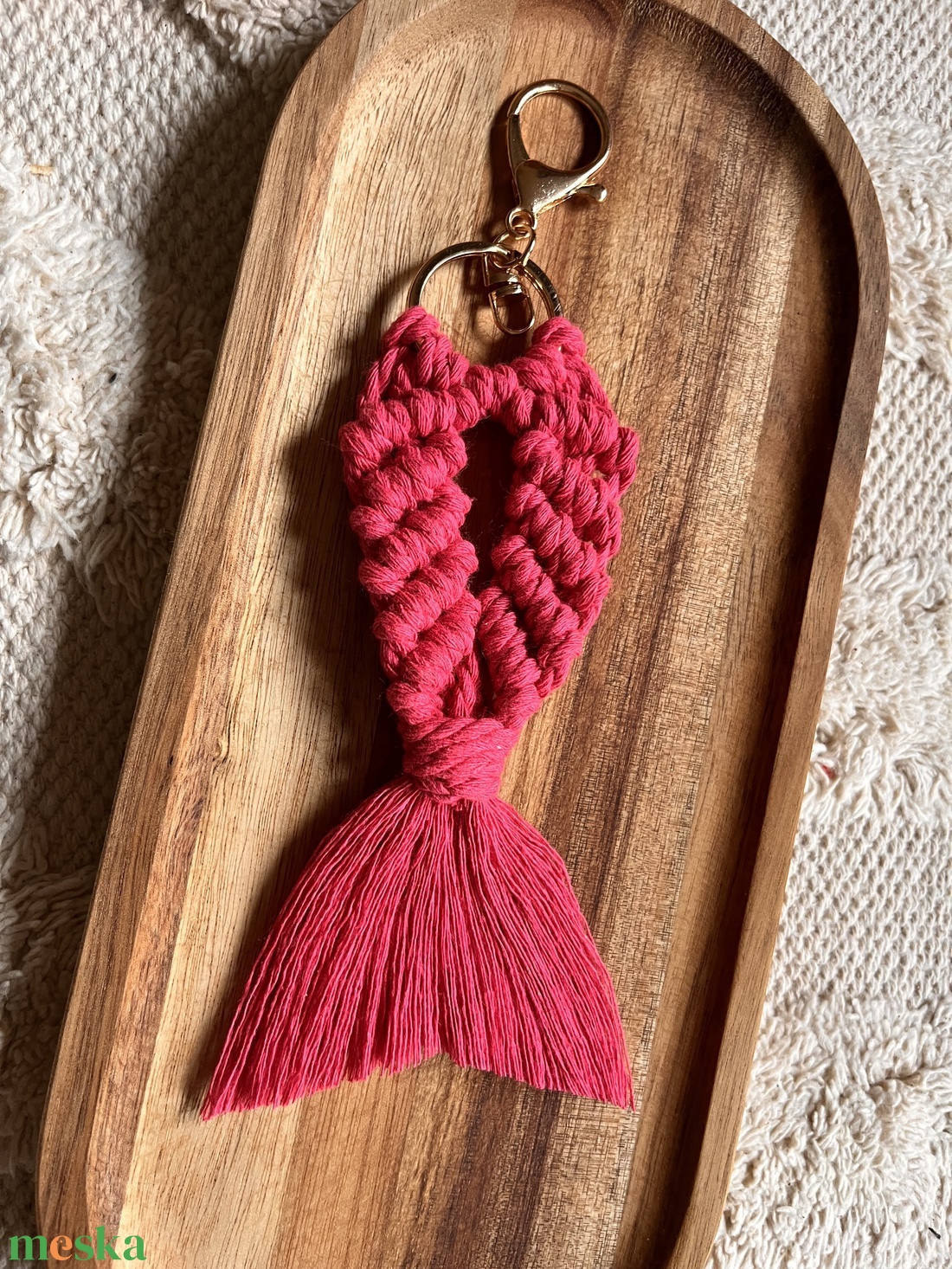 Nagy halacska makramé-kulcstartó - táska & tok - kulcstartó & táskadísz - kulcstartó - Meska.hu