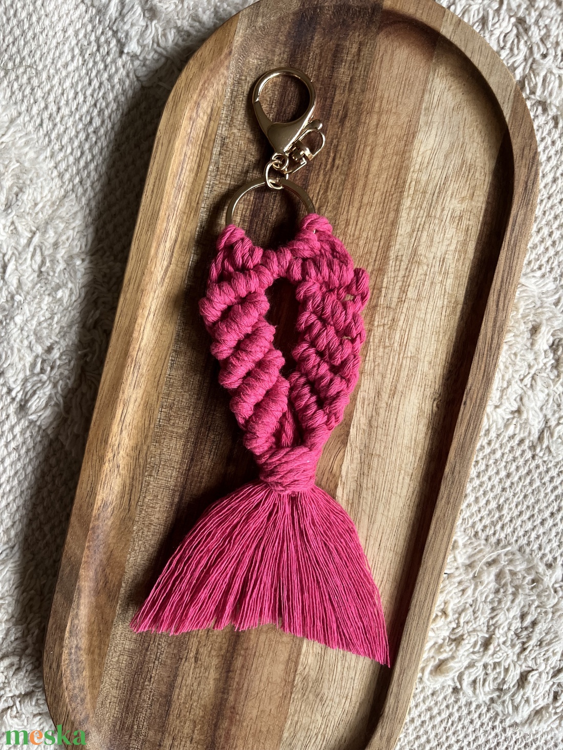 Nagy halacska makramé-kulcstartó - táska & tok - kulcstartó & táskadísz - kulcstartó - Meska.hu