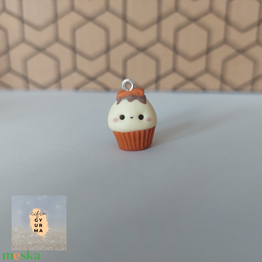Cupcake medál - ékszer - nyaklánc - medál - Meska.hu Cupcake medál - ékszer - nyaklánc - medál - Meska.hu