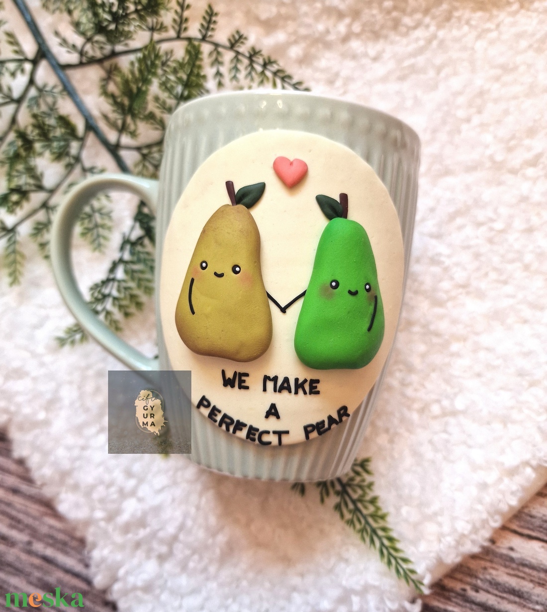 Aranyos körtés bögre We make a perfect pear felirattal - otthon & életmód - konyhafelszerelés, tálalás - tálalás - bögre & csésze - Meska.hu Aranyos körtés bögre We make a perfect pear felirattal - otthon & életmód - konyhafelszerelés, tálalás - tálalás - bögre & csésze - Meska.hu