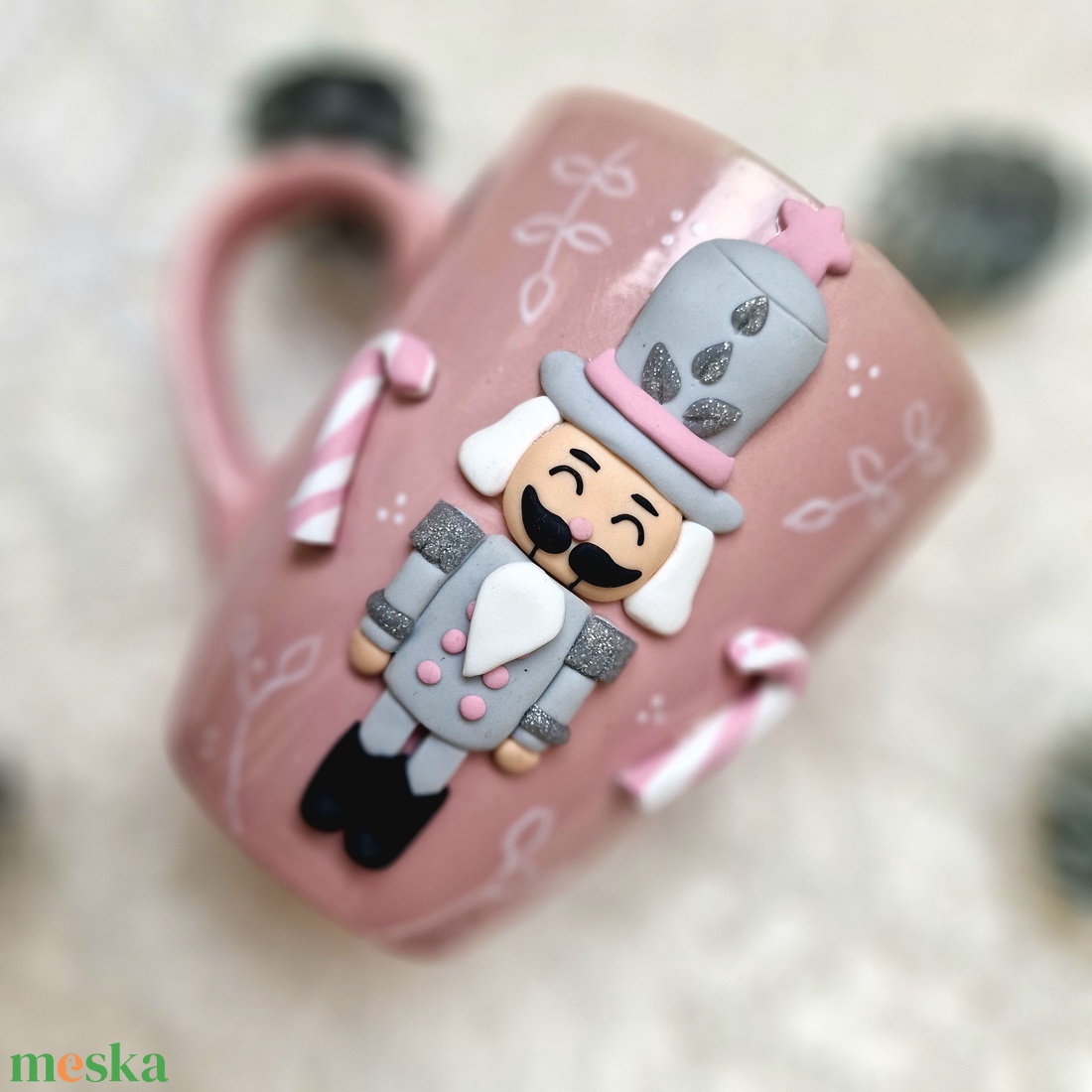 Derűs Diótörő karácsonyi bögre - rózsaszín - otthon & életmód - konyhafelszerelés, tálalás - tálalás - bögre & csésze - Meska.hu