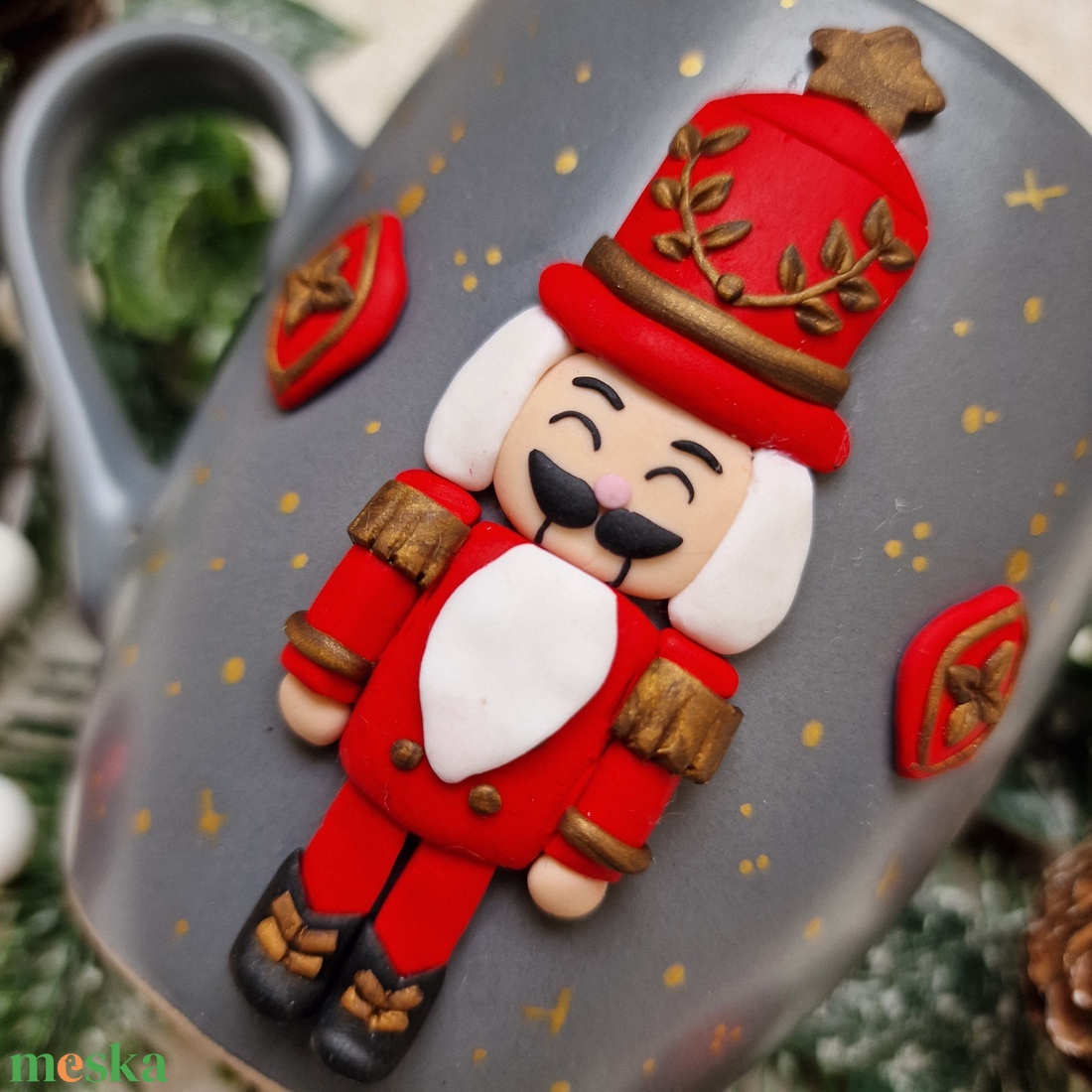 Derűs Diótörő karácsonyi bögre - Skarlát varázs - otthon & életmód - konyhafelszerelés, tálalás - tálalás - bögre & csésze - Meska.hu