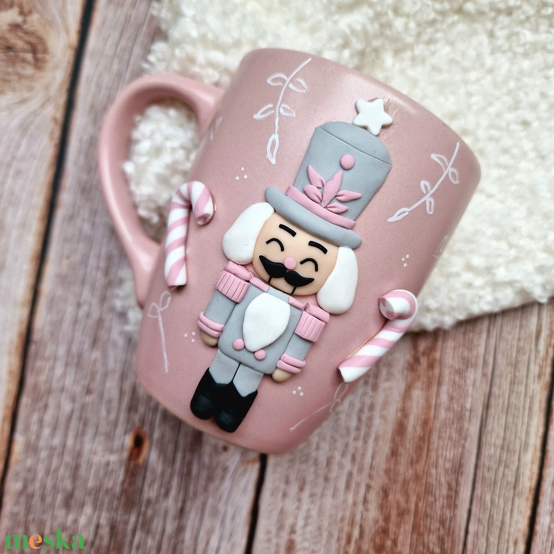 Derűs Diótörő karácsonyi bögre - Rózsafelhő - otthon & életmód - konyhafelszerelés, tálalás - tálalás - bögre & csésze - Meska.hu