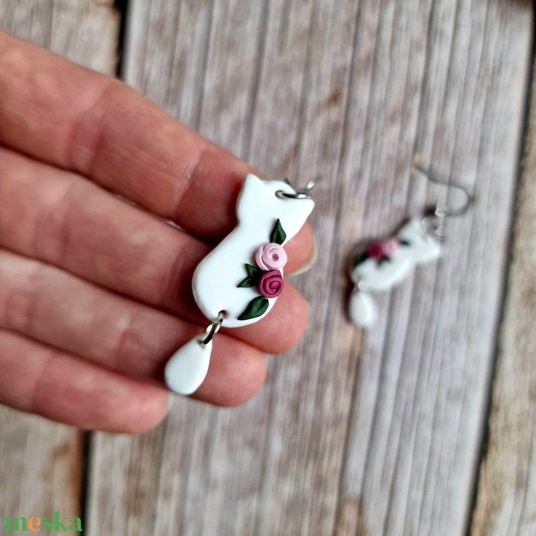 Romantikus rózsás fülbevaló - Cica - ékszer - fülbevaló - lógó fülbevaló - Meska.hu