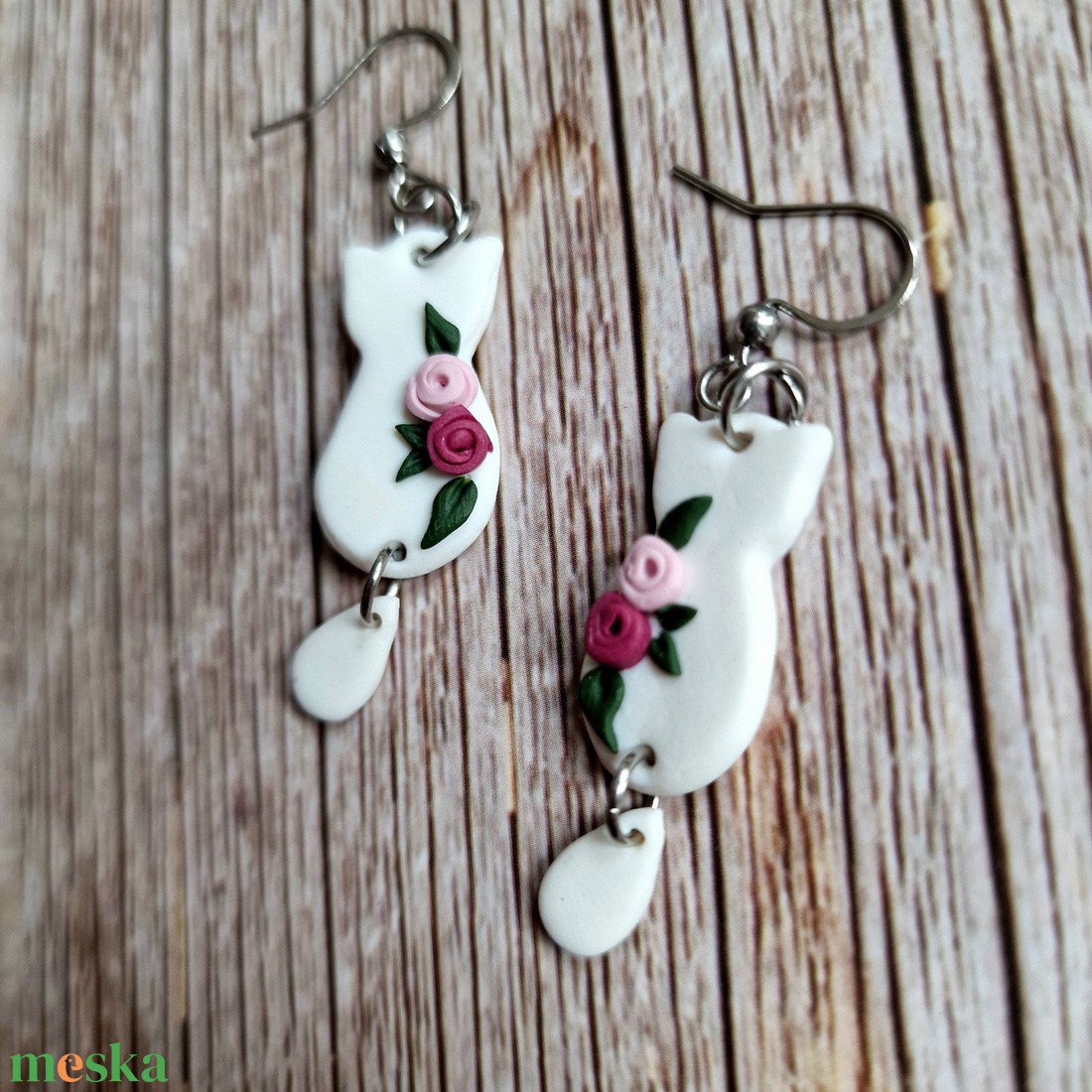 Romantikus rózsás fülbevaló - Cica - ékszer - fülbevaló - lógó fülbevaló - Meska.hu
