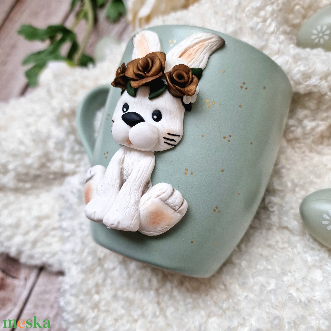 Virágkoszorús nyuszi húsvéti bögre - ünnepi díszek, dekorációk - húsvéti díszek és dekorációk - húsvéti bögre - Meska.hu