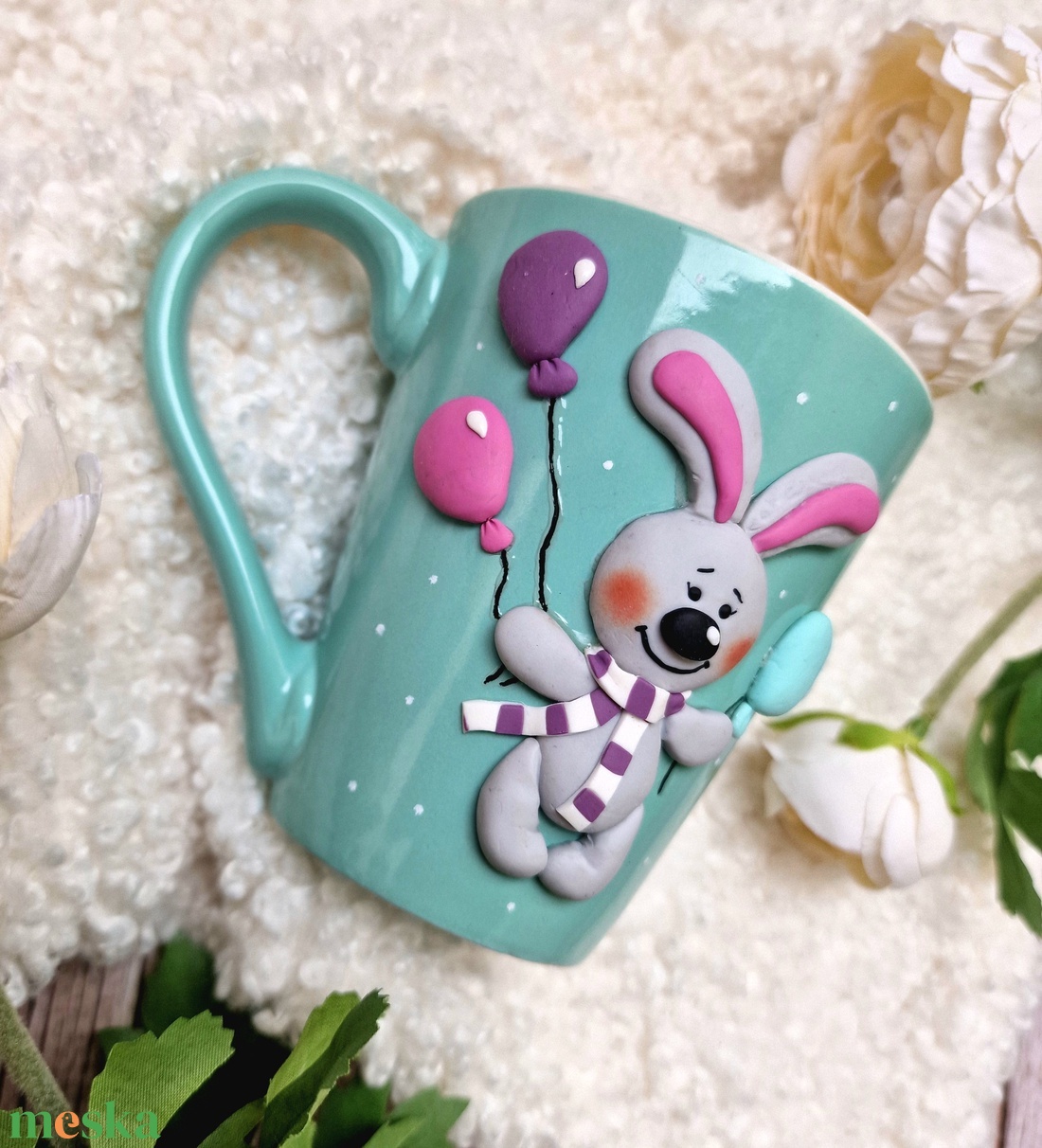 Színes bögre - Nyuszi lufikkal - ünnepi díszek, dekorációk - húsvéti díszek és dekorációk - húsvéti bögre - Meska.hu