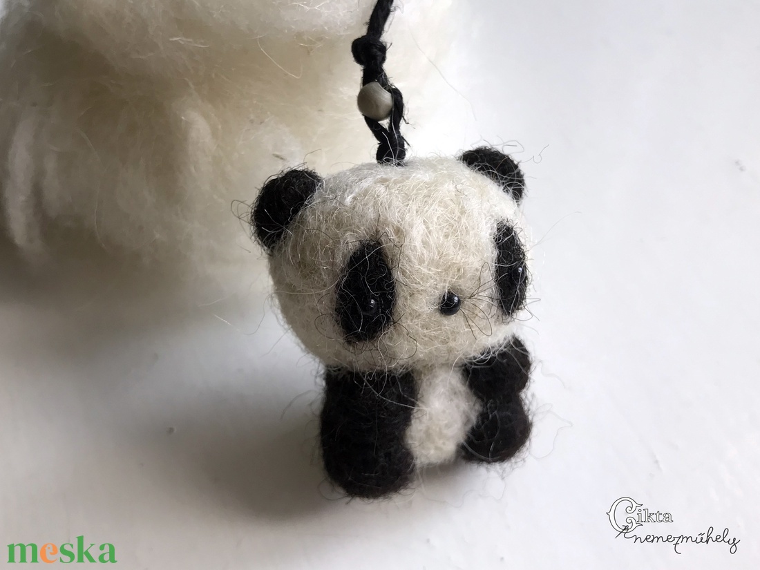 Tűnemezelt mini panda - játék & sport - plüssállat & játékfigura - maci - Meska.hu Tűnemezelt mini panda - játék & sport - plüssállat & játékfigura - maci - Meska.hu