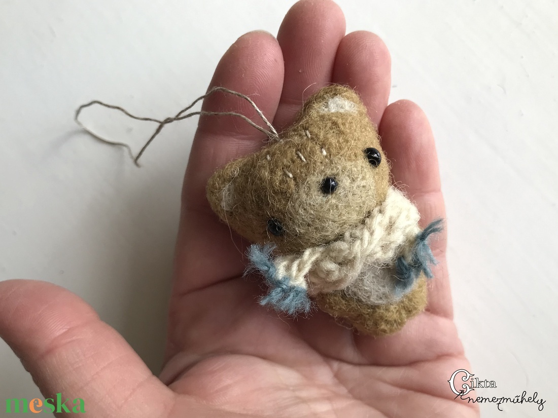 Tűnemezelt maci karácsonyfadísz - karácsony - karácsonyi lakásdekoráció - karácsonyfadíszek - Meska.hu