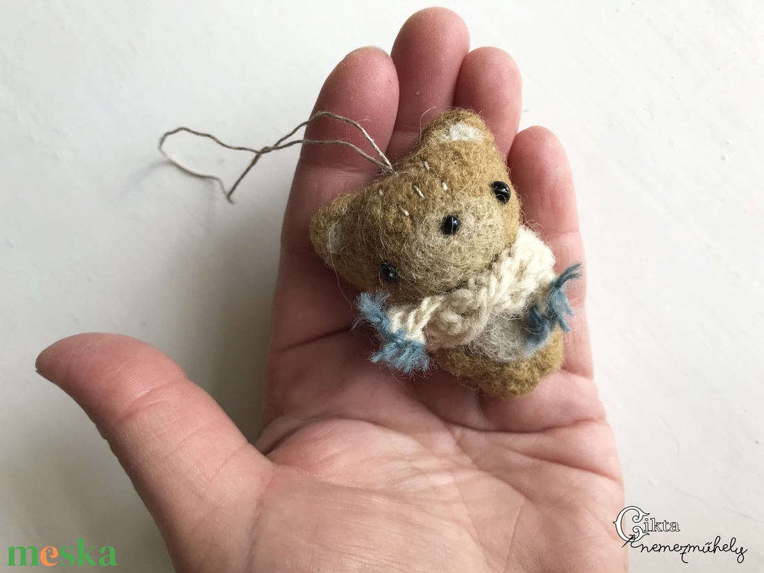 Tűnemezelt maci karácsonyfadísz - karácsony - karácsonyi lakásdekoráció - karácsonyfadíszek - Meska.hu