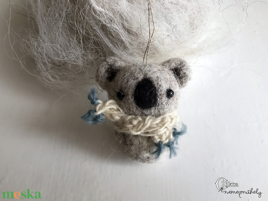 Tűnemezelt koala karácsonyfadísz - karácsony - karácsonyi lakásdekoráció - karácsonyfadíszek - Meska.hu