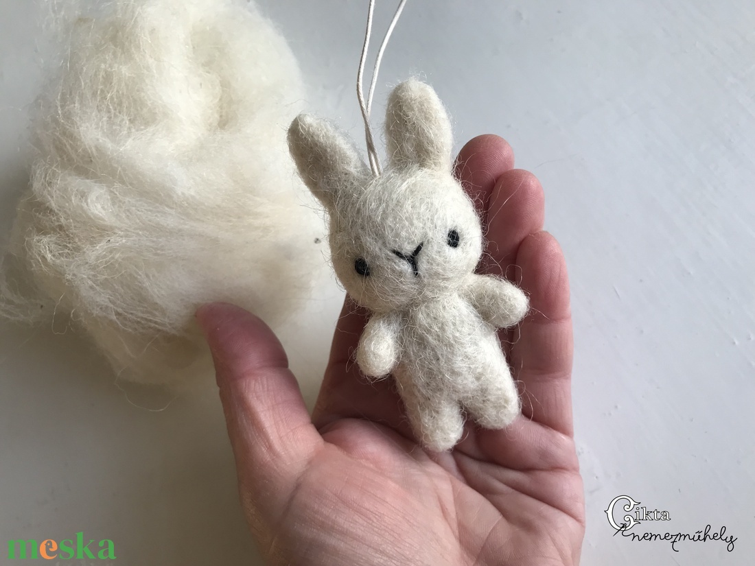 Egyedi rendelés - 2 db nemez nyuszi - játék & sport - plüssállat & játékfigura - nyuszi - Meska.hu