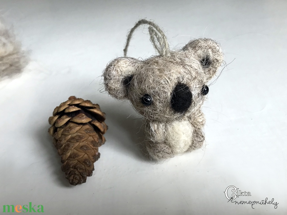 Tűnemezelt aranyos koala - karácsony - karácsonyi lakásdekoráció - karácsonyfadíszek - Meska.hu