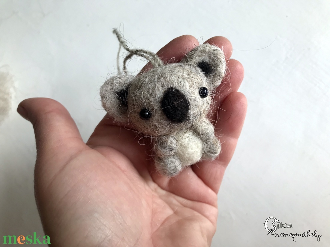 Tűnemezelt aranyos koala - karácsony - karácsonyi lakásdekoráció - karácsonyfadíszek - Meska.hu