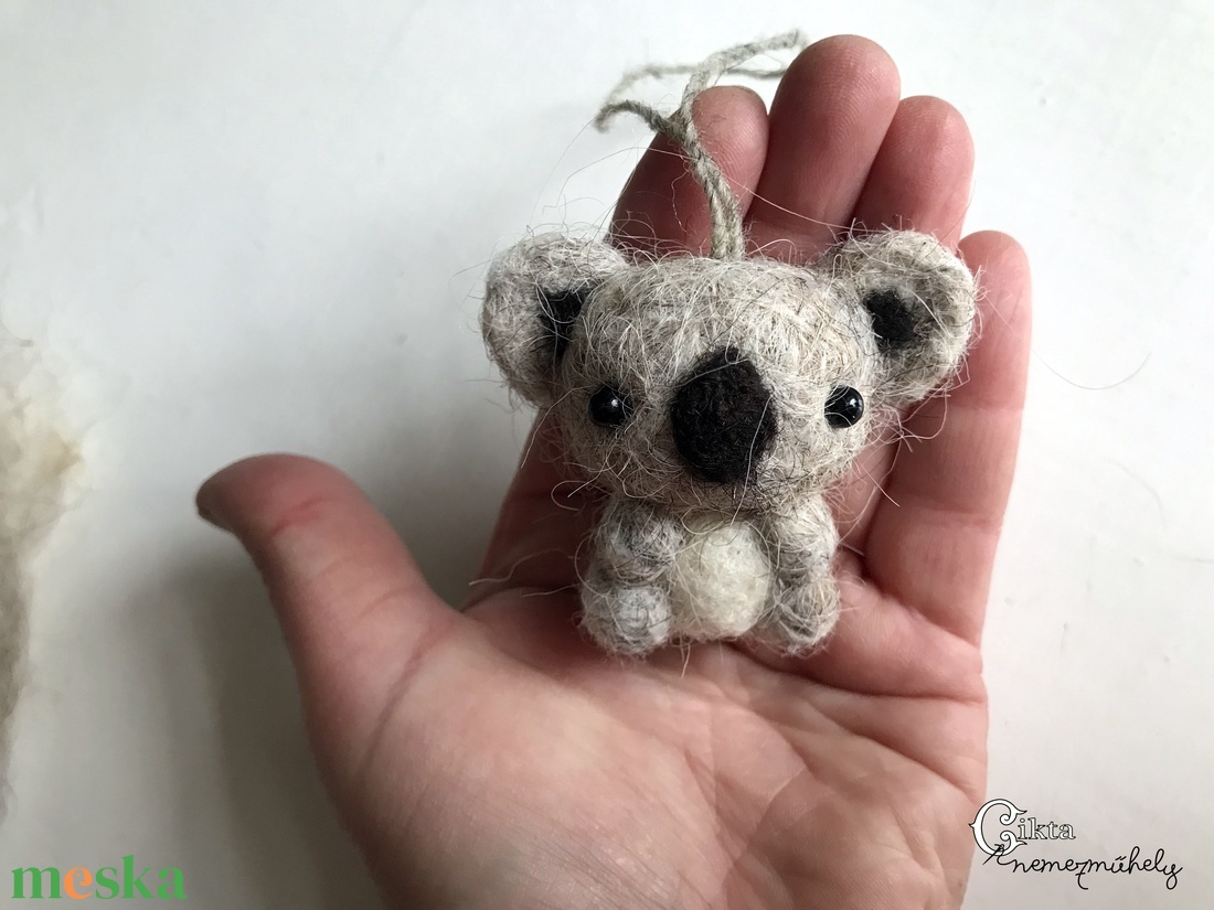 Tűnemezelt aranyos koala - karácsony - karácsonyi lakásdekoráció - karácsonyfadíszek - Meska.hu