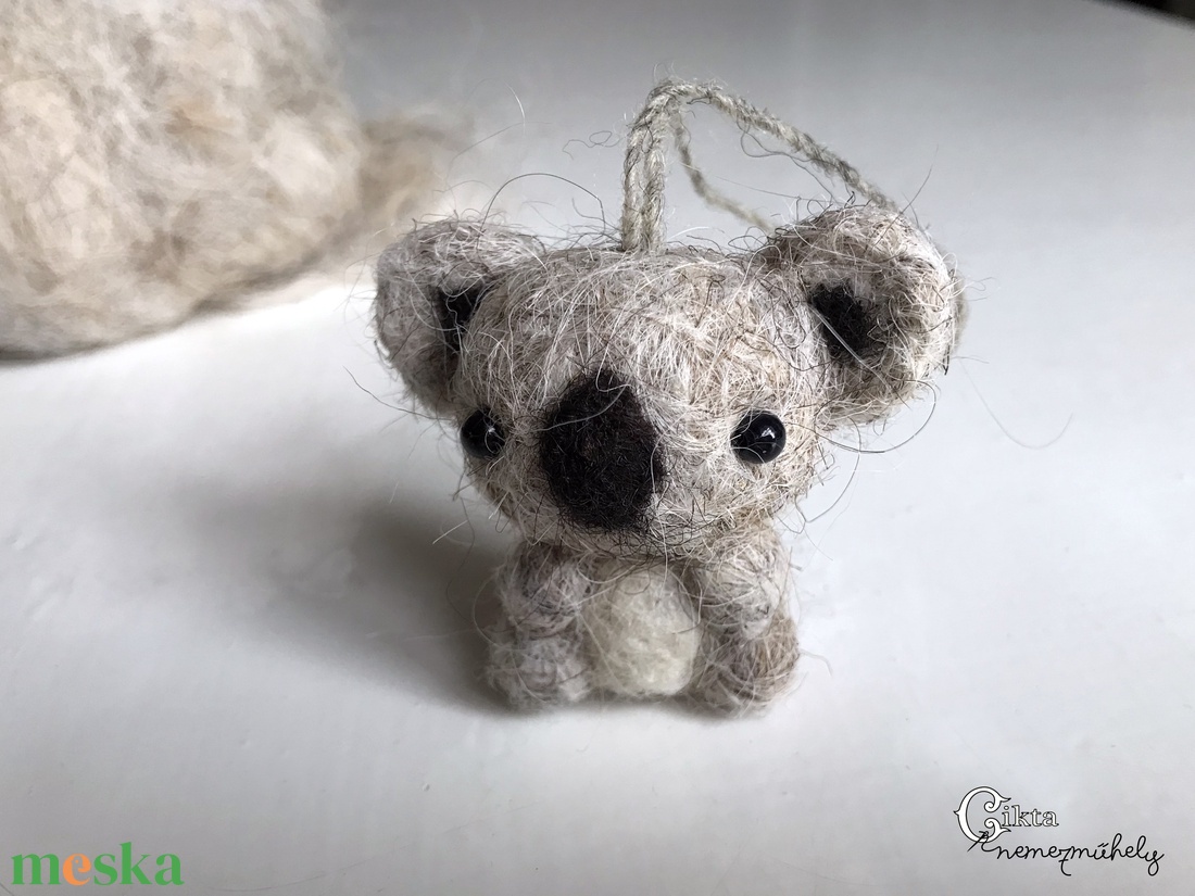 Tűnemezelt aranyos koala - karácsony - karácsonyi lakásdekoráció - karácsonyfadíszek - Meska.hu