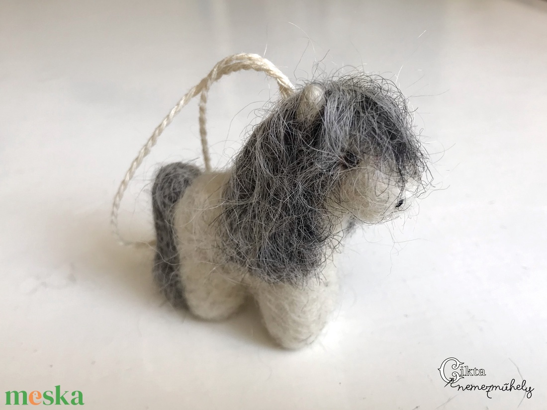 Tűnemezelt aranyos póni/lovacska - játék & sport - plüssállat & játékfigura - ló - Meska.hu