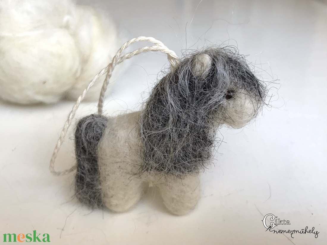 Tűnemezelt aranyos póni/lovacska - játék & sport - plüssállat & játékfigura - ló - Meska.hu