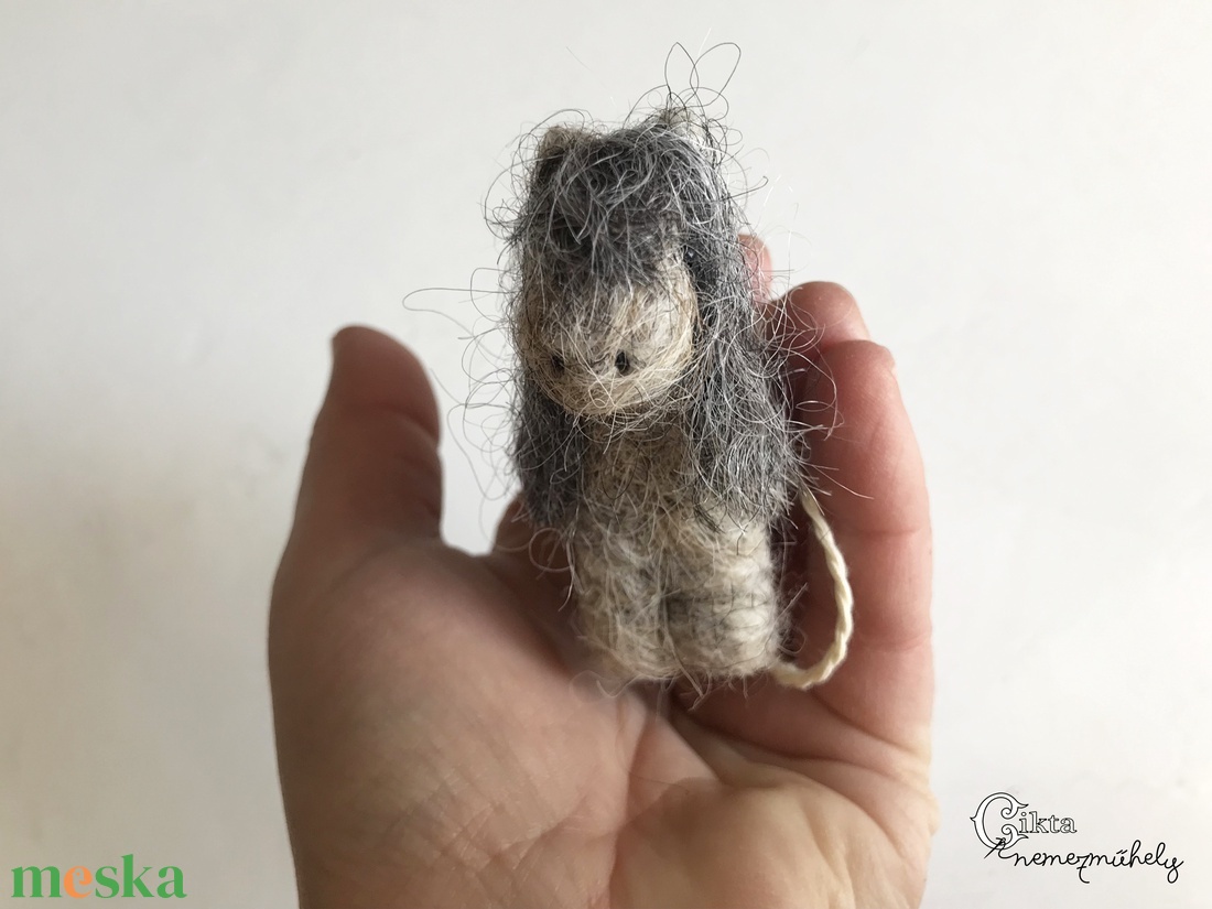 Tűnemezelt szürke póni/lovacska - játék & sport - plüssállat & játékfigura - ló - Meska.hu