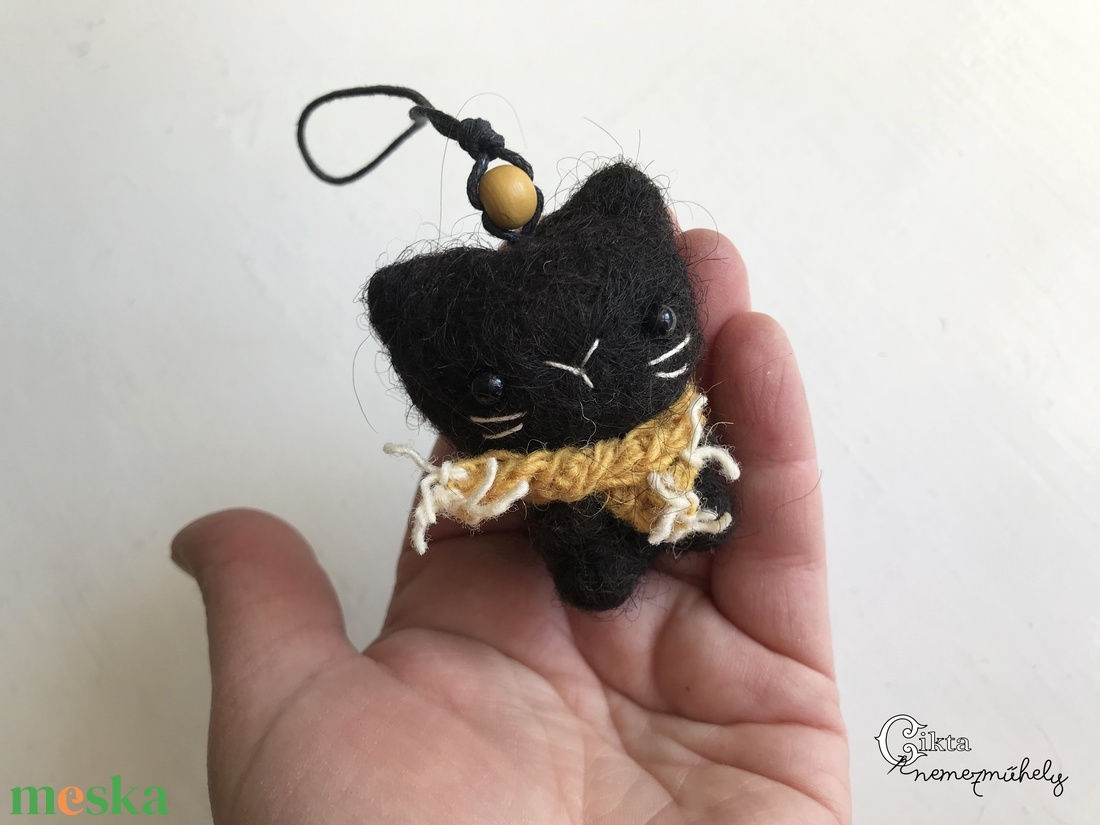 Tűnemezelt aranyos fekete macska - otthon & életmód - dekoráció - halloween - halloweeni figurák - Meska.hu