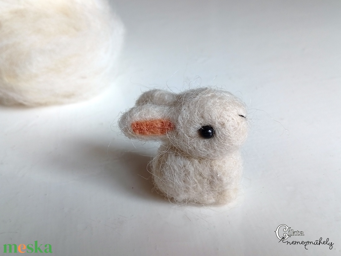 Tűnemezelt fehér nyuszi - aranyos húsvéti dísz - játék & sport - plüssállat & játékfigura - nyuszi - Meska.hu