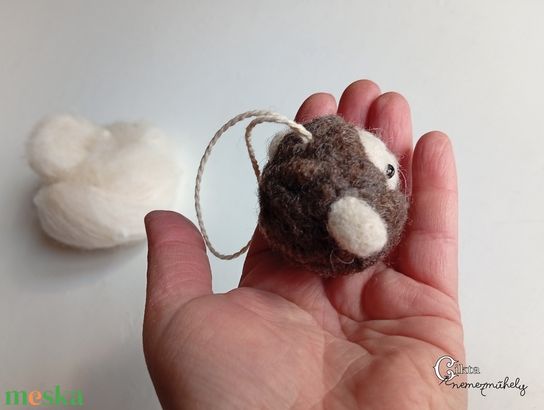 Tűnemezelt aranyos bárány - játék & sport - plüssállat & játékfigura - plüss bárány - Meska.hu