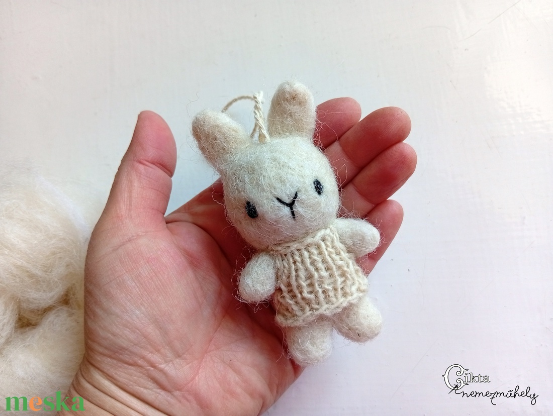 Tűnemezelt aranyos nyuszi baba - játék & sport - plüssállat & játékfigura - nyuszi - Meska.hu