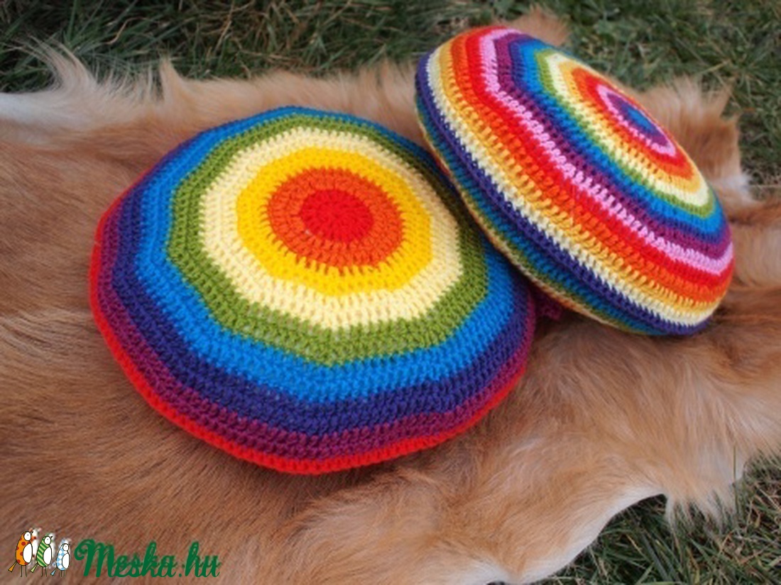 Szivárvány horgolt párna -  - Meska.hu
