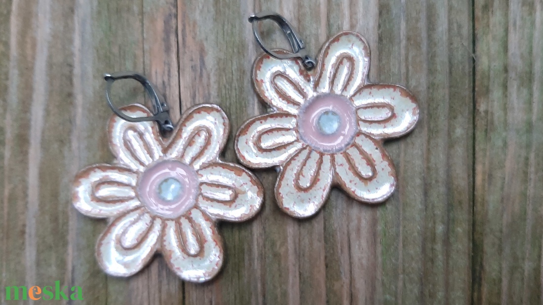 Virág fülbevalók - ékszer - fülbevaló - lógó fülbevaló - Meska.hu
