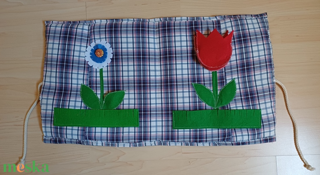 Zsebes játék fa pillangóval és virágokkal - baba - mama - baba játékok - textilkönyv & babakönyv - Meska.hu