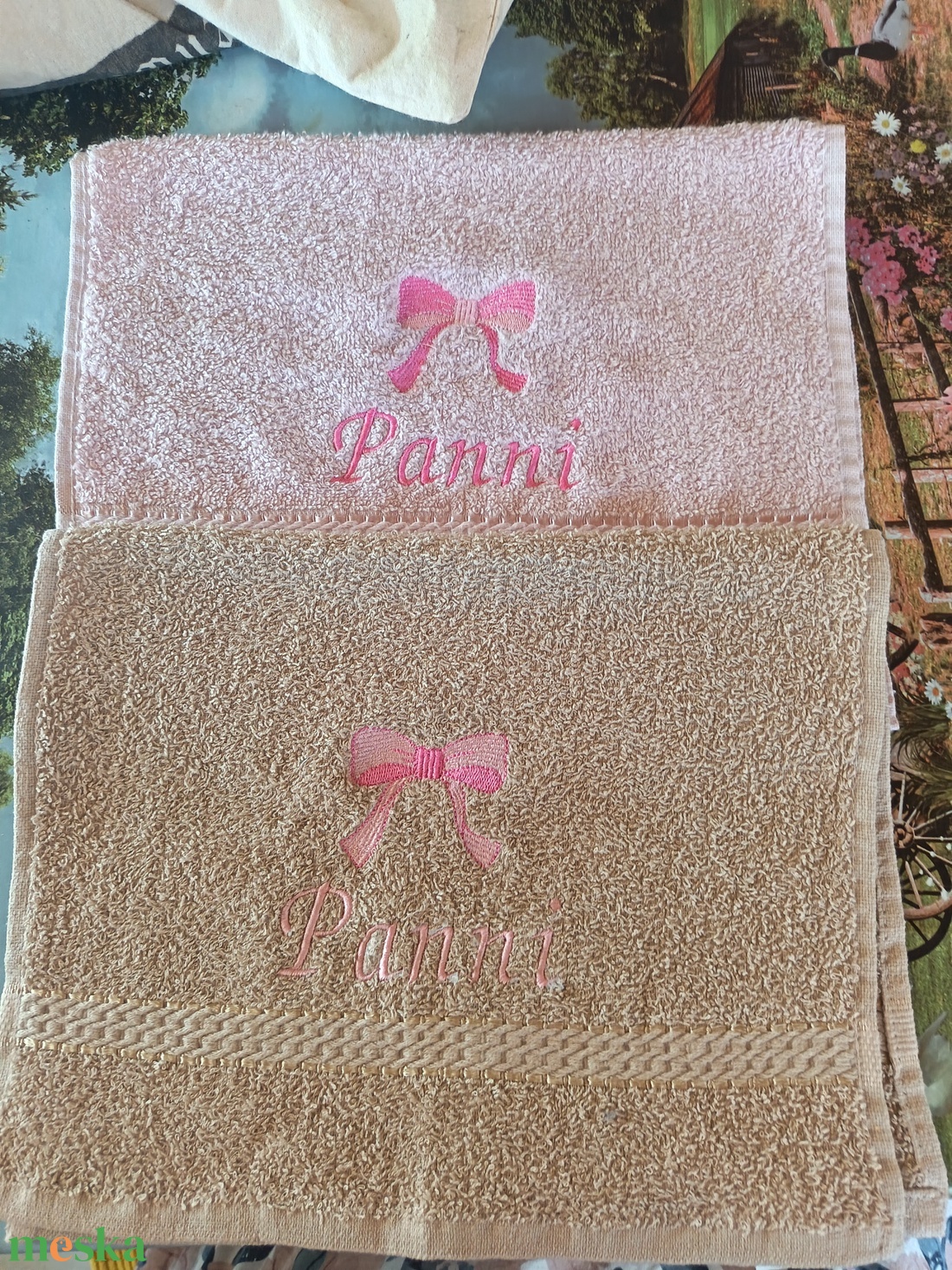 Egyedi, hímzett KICSi 30x50 cm törölköző - otthon & életmód - fürdőszoba - törölköző - Meska.hu