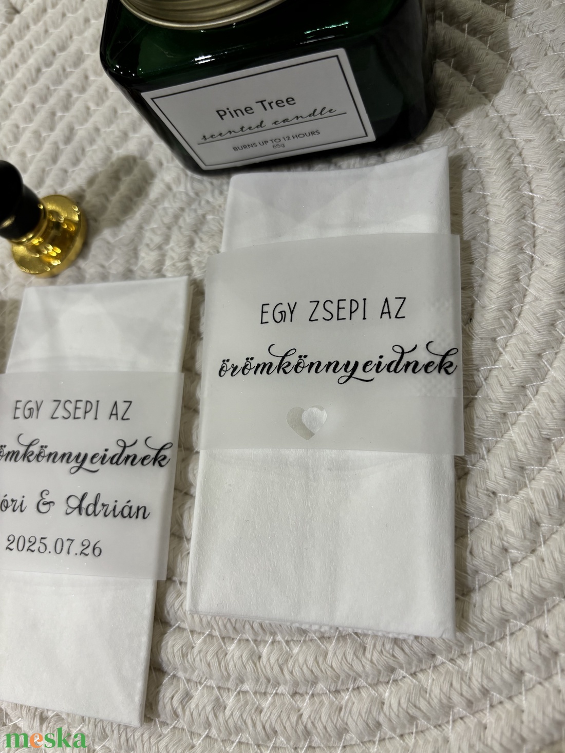 Egy zsepi az örömkönnyeidnek - esküvői ajándék - esküvő - meghívó & kártya - meghívó - Meska.hu Egy zsepi az örömkönnyeidnek - esküvői ajándék - esküvő - meghívó & kártya - meghívó - Meska.hu