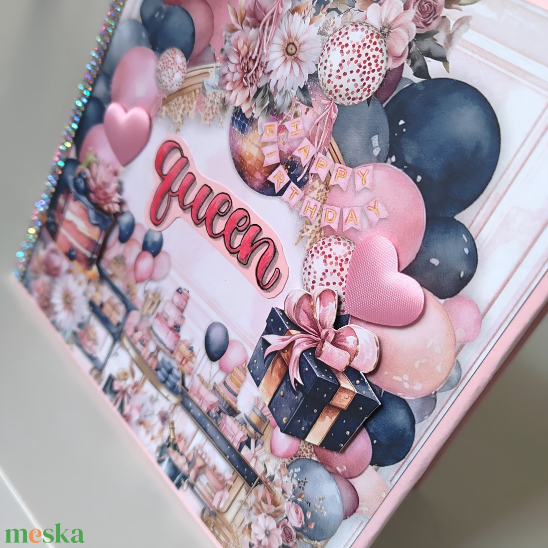 'Happy Birthday Queen' Emlékalbum / Fotóalbum / Scrapbook - otthon & életmód - papír, írószer - album & fotóalbum - Meska.hu