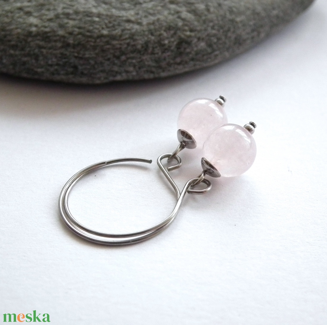 Rózsabogyó nemesacél fülbevaló  - ékszer - fülbevaló - lógó fülbevaló - Meska.hu