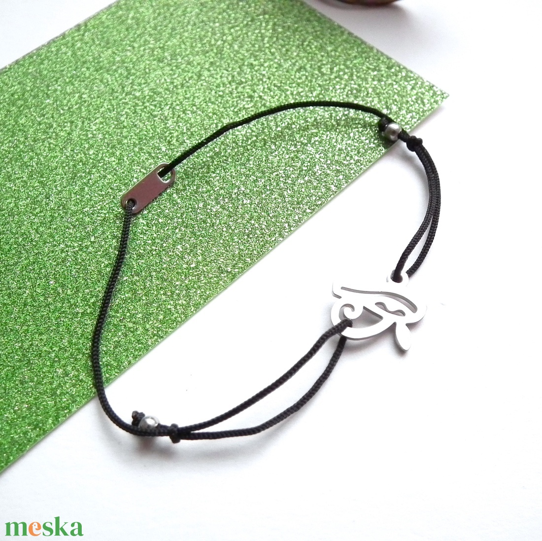 Hórusz szeme... nemesacél zsinór karkötő - ékszer - karkötő - charm karkötő - Meska.hu