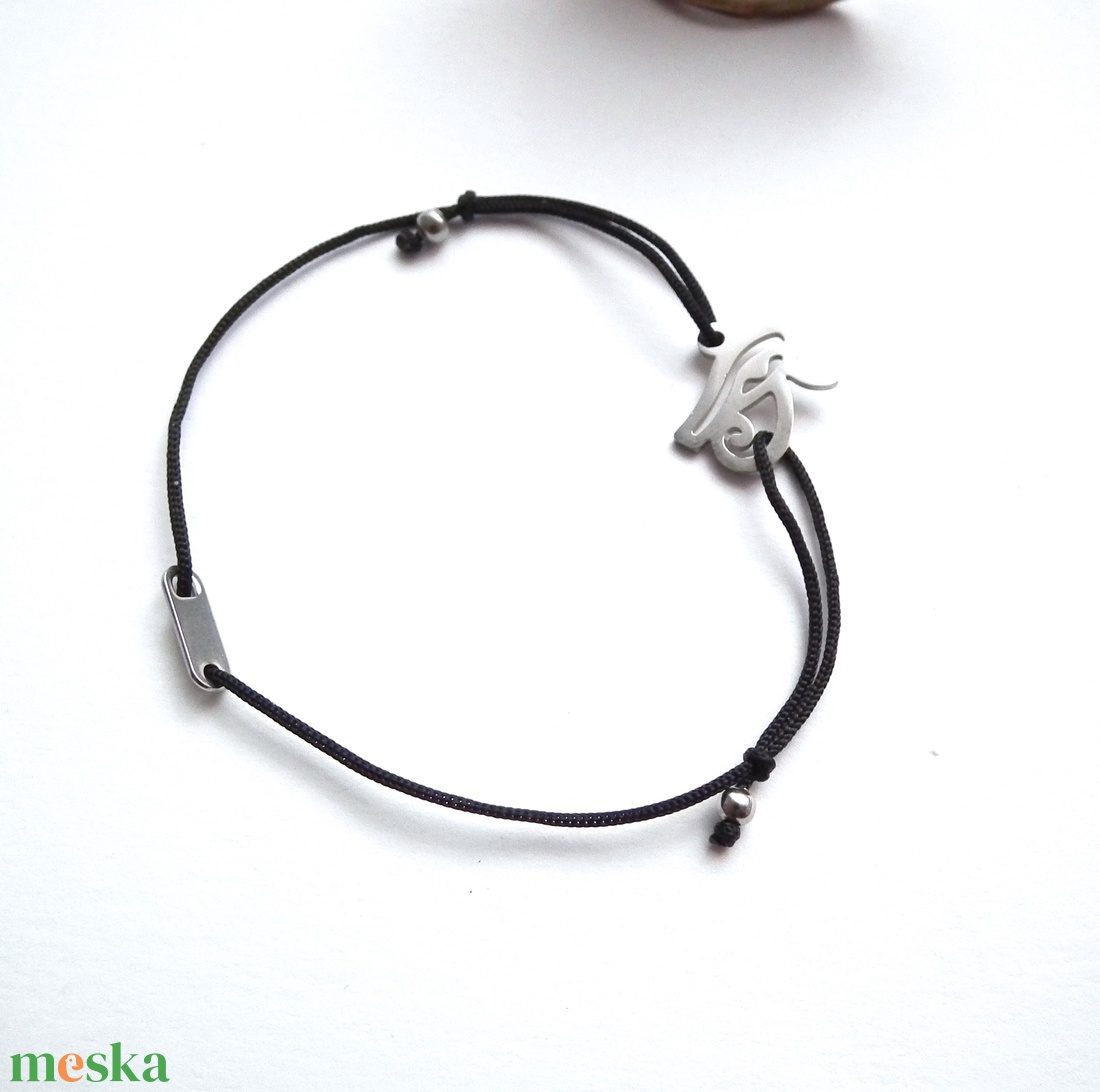 Hórusz szeme... nemesacél zsinór karkötő - ékszer - karkötő - charm karkötő - Meska.hu