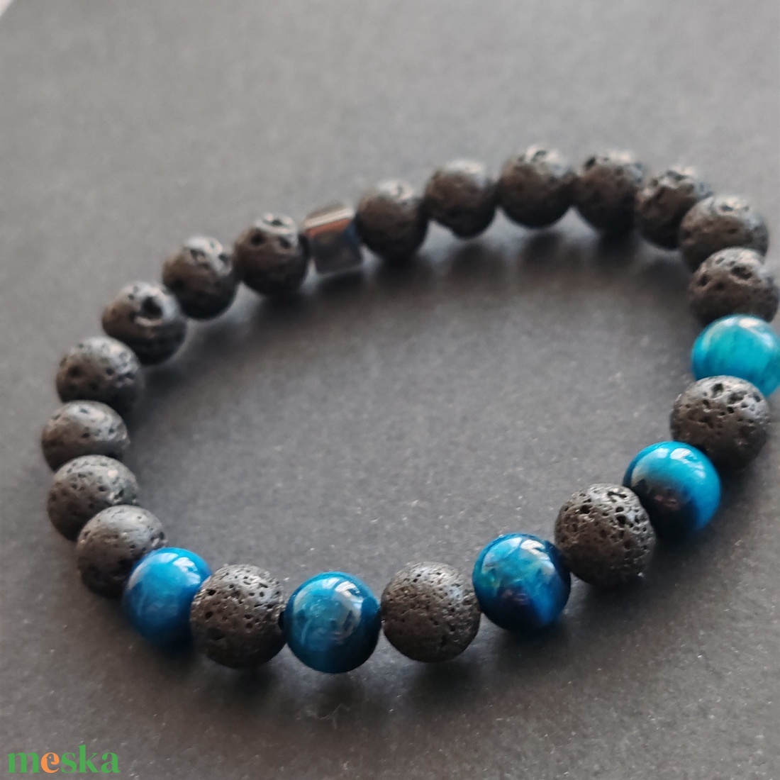 Lávakő - kék tigrisszem férfi gumis karkötő - ékszer - karkötő - gyöngyös karkötő - Meska.hu Lávakő - kék tigrisszem férfi gumis karkötő - ékszer - karkötő - gyöngyös karkötő - Meska.hu