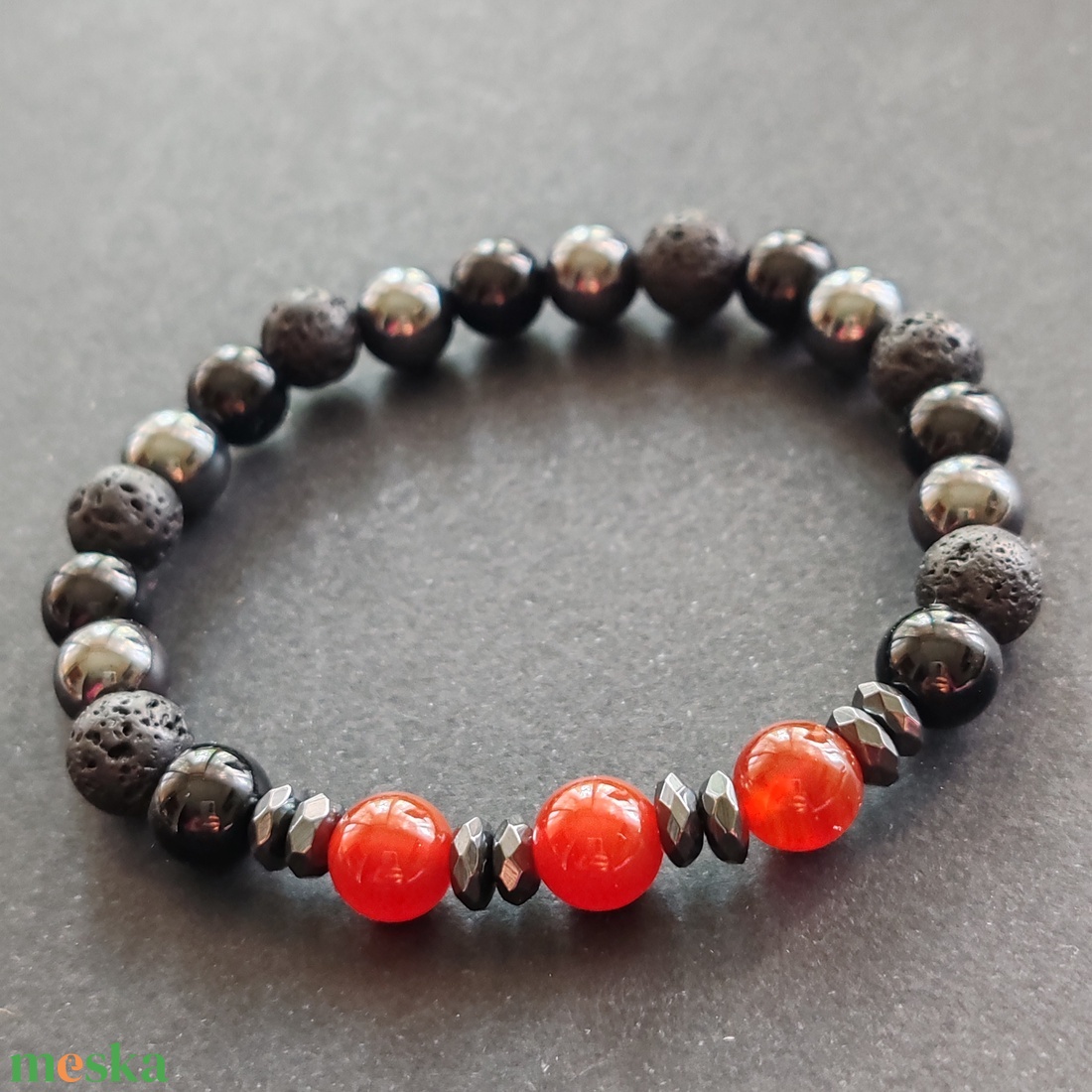 Lávakő - ónix - karneol - hematit férfi gumis karkötő - ékszer - karkötő - gyöngyös karkötő - Meska.hu Lávakő - ónix - karneol - hematit férfi gumis karkötő - ékszer - karkötő - gyöngyös karkötő - Meska.hu