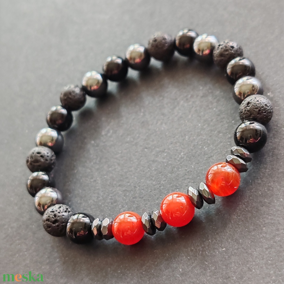 Lávakő - ónix - karneol - hematit férfi gumis karkötő - ékszer - karkötő - gyöngyös karkötő - Meska.hu Lávakő - ónix - karneol - hematit férfi gumis karkötő - ékszer - karkötő - gyöngyös karkötő - Meska.hu