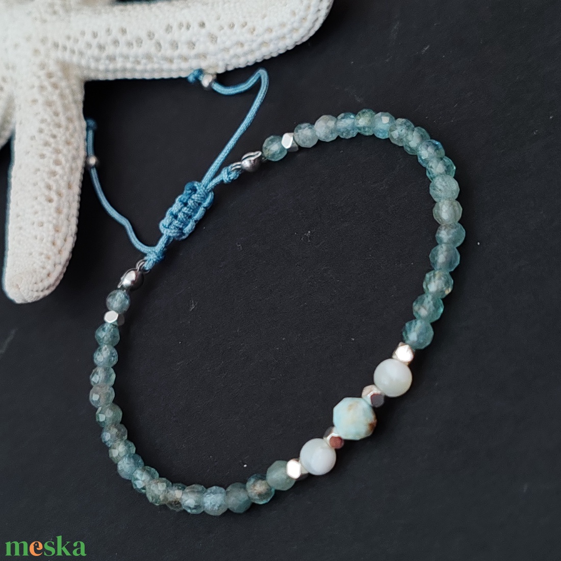 Minidesign... tengerpart / apatit - larimar - gyöngyház karkötő - ékszer - karkötő - gyöngyös karkötő - Meska.hu Minidesign... tengerpart / apatit - larimar - gyöngyház karkötő - ékszer - karkötő - gyöngyös karkötő - Meska.hu