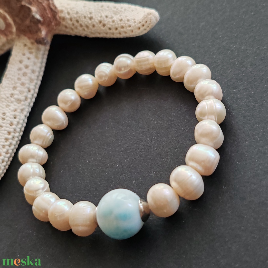 Tenyésztett gyöngy - larimar gumis karkötő - ékszer - karkötő - gyöngyös karkötő - Meska.hu Tenyésztett gyöngy - larimar gumis karkötő - ékszer - karkötő - gyöngyös karkötő - Meska.hu