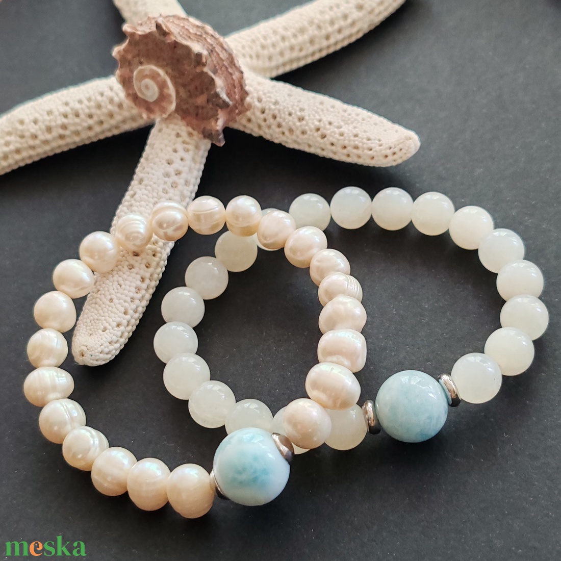 Tenyésztett gyöngy - larimar gumis karkötő - ékszer - karkötő - gyöngyös karkötő - Meska.hu Tenyésztett gyöngy - larimar gumis karkötő - ékszer - karkötő - gyöngyös karkötő - Meska.hu